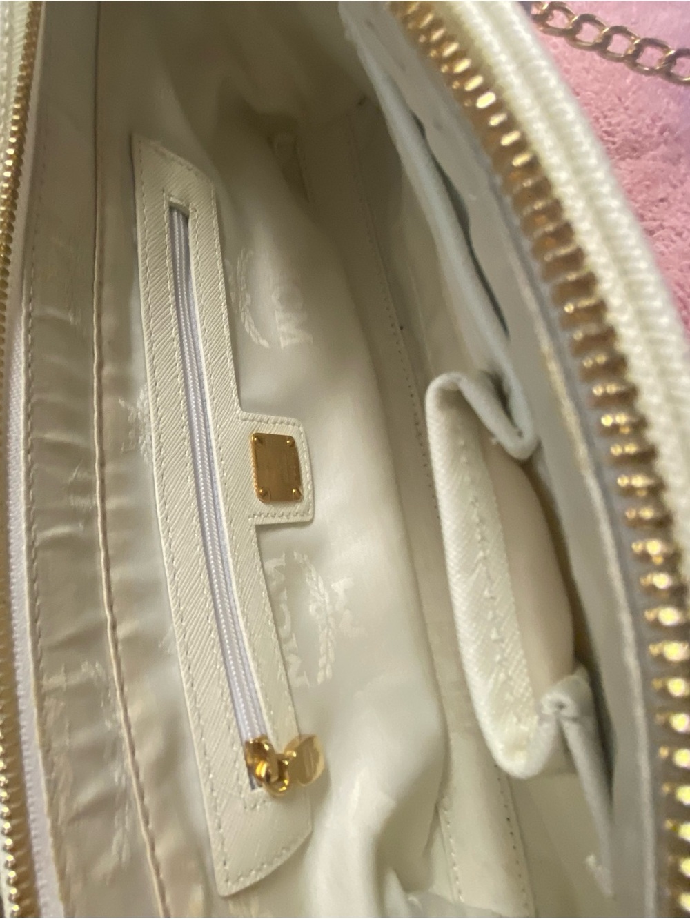 Authentic MCM Ivory Leather Boston Tote / Crossbody with Gold Hardware & Chain - Picture 11 of 16